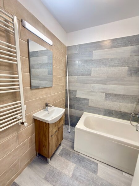 Unirii, 13 Septembrie, Casa Poporului, Hotelul Marriott, bloc 2022.